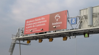 Bradesco Saúde lança sua nova campanha nos Painéis da Ponte Rio-Niterói